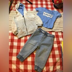 Levi’s 3 piece baby outfit size 9 months
